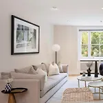 Henry Apartments