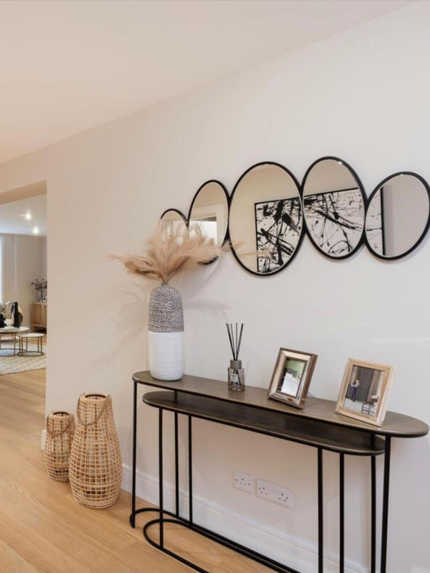 Henry Apartment
